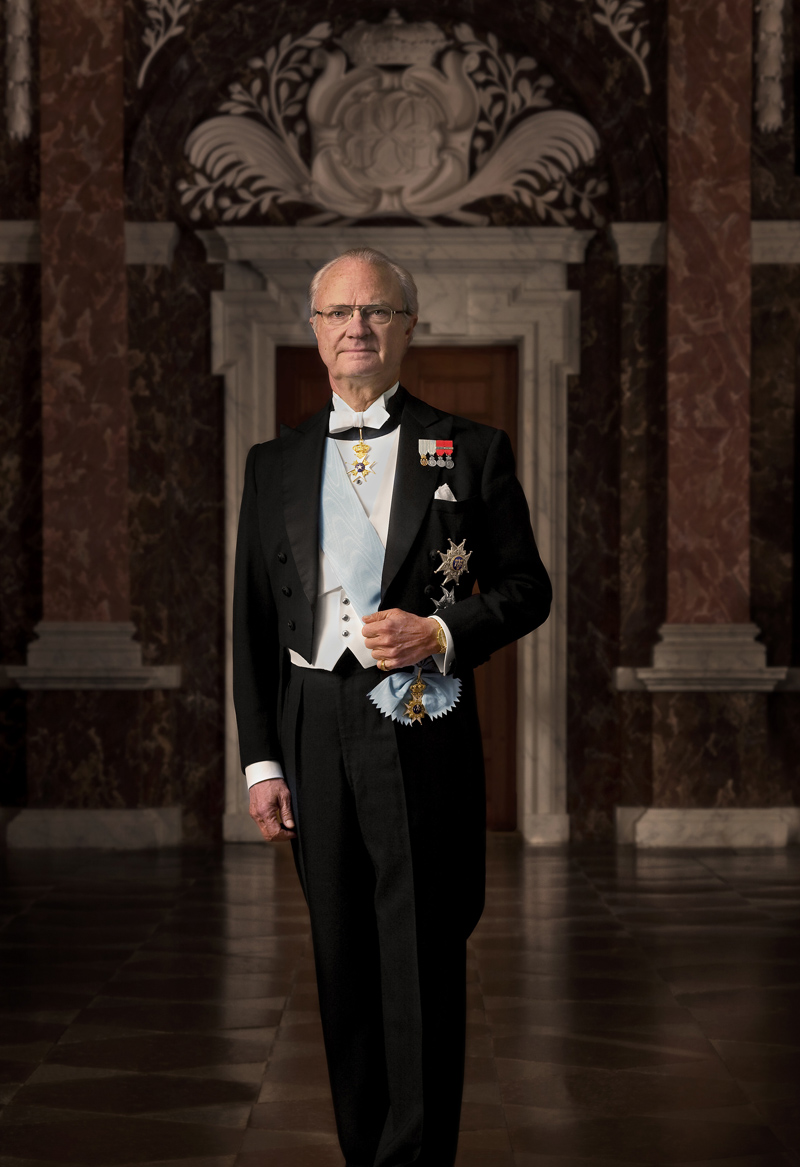 Sällskapet Par Bricoles Höge Beskyddare – H.M. Konung Carl XVI Gustaf. Kungl. Hovstaterna. Foto: Bruno Ehrs.